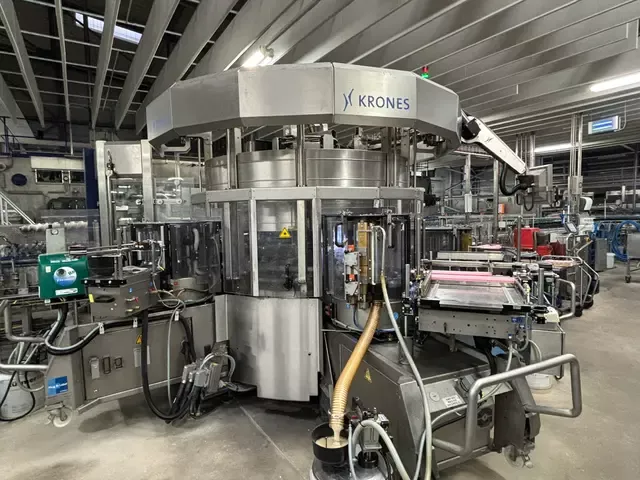 Krones Topmodul II Cold, Glue Labeler