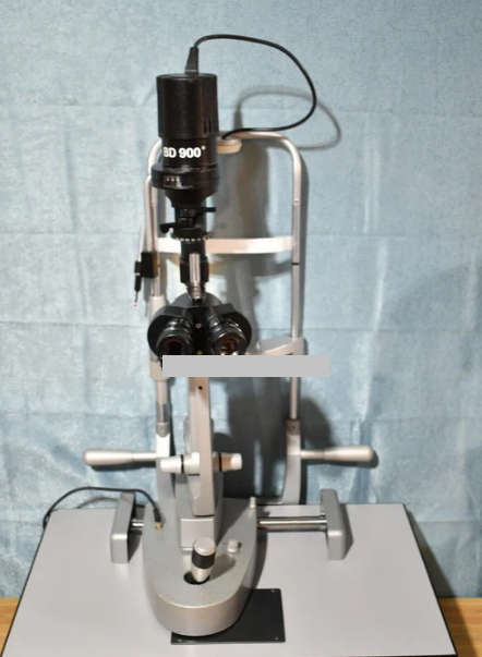 Haag Streit BD 900 Slit Lamp