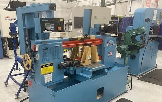 DoAll C-330NC Bandsaw programmable