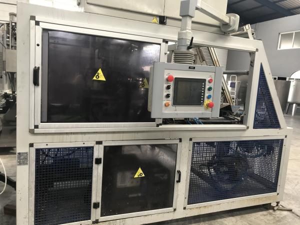 Retractable oven with hot glue box former