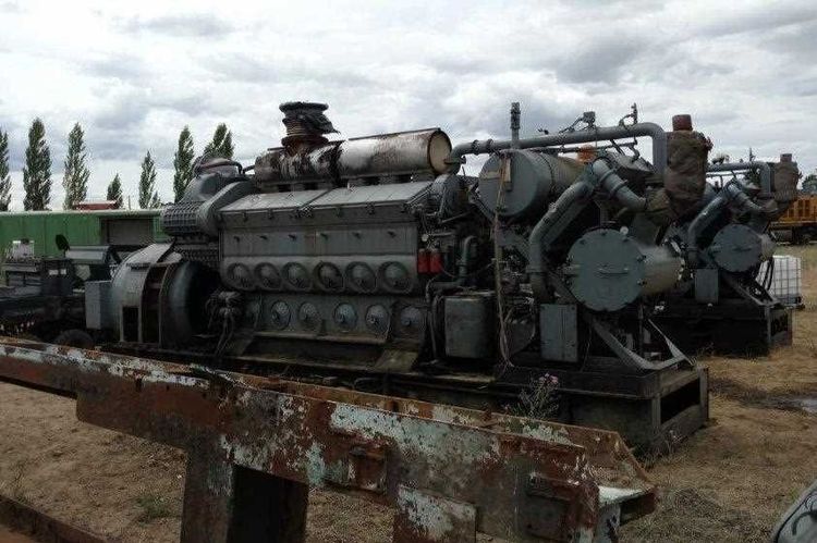 2 EMD 12-645E8 Marine Generator Engines Only 1500 HP