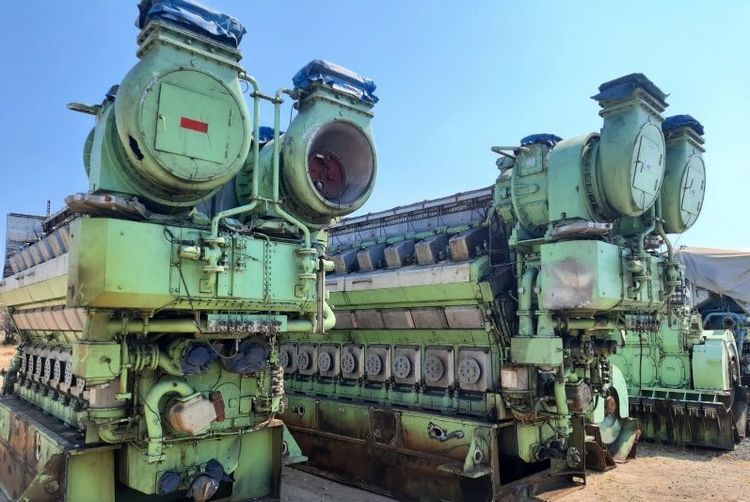 2 Wartsila 16V32LN Diesel Engine