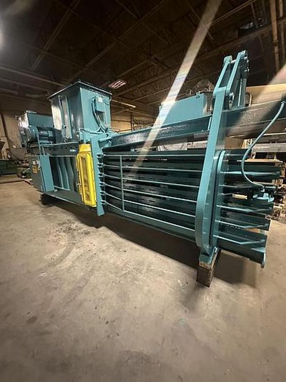 American Baler Horizontal Open Door with Auto Tie