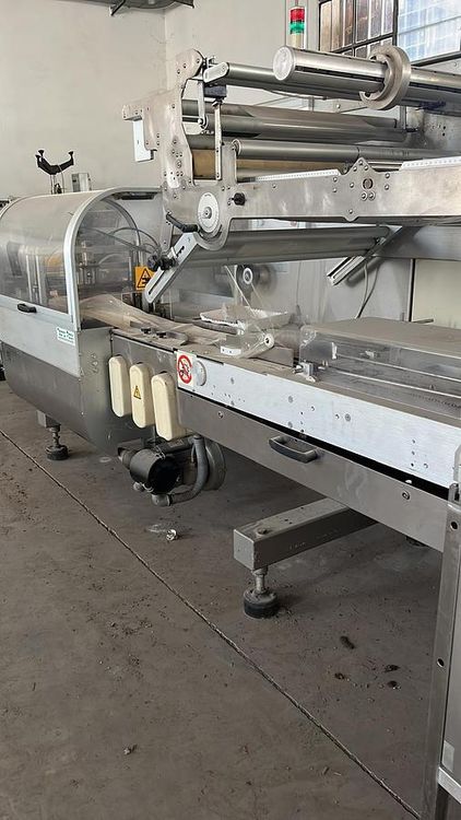 Tecnopack Flowpack packaging machine
