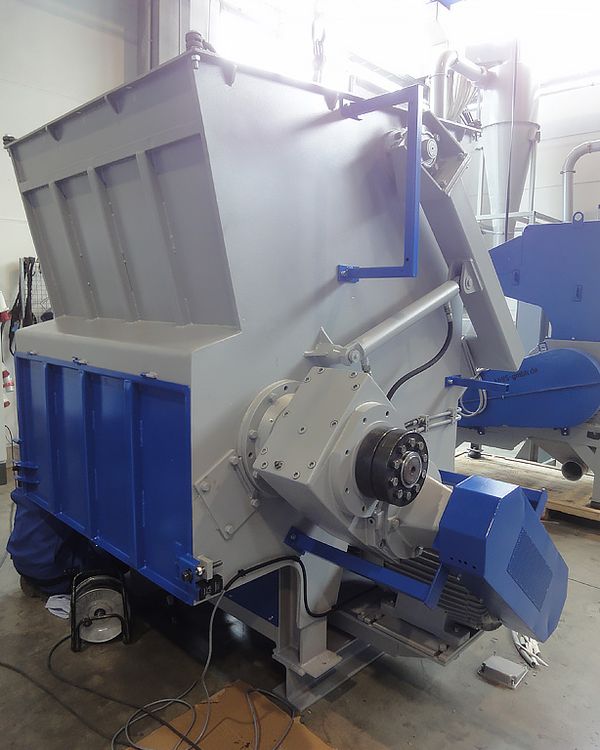 PR 1500 Single shaft shredder