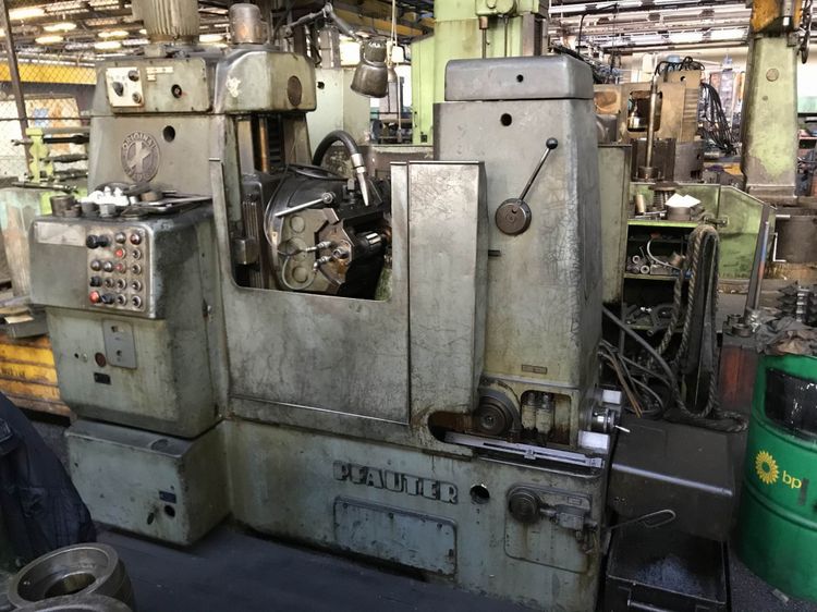 Pfauter P400 Variabl Gear machines