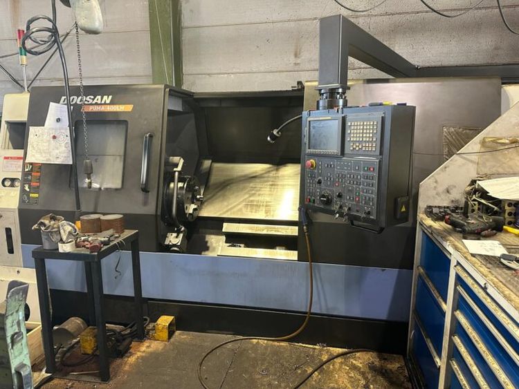 Doosan Fanuc 21-iTB 1,500 rpm PUMA 400 LMC 2 Axis