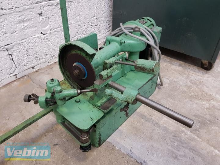 Grinding machine for band saws