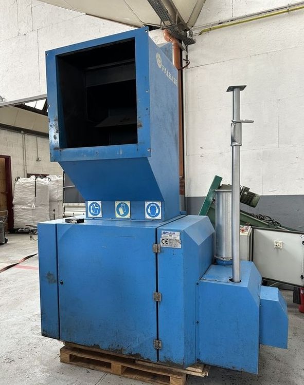 XRT 32.65V Plastic Shredder
