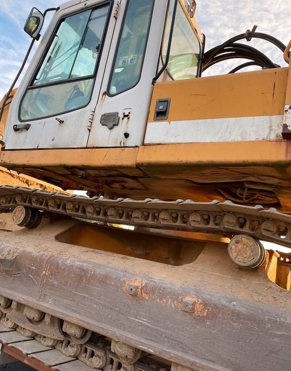 Liebherr 952 Tracked Excavator