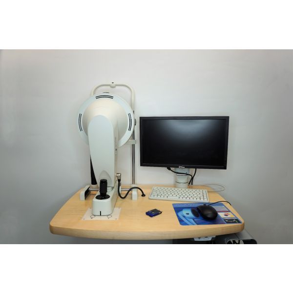 Oculus Pentacam Topographer