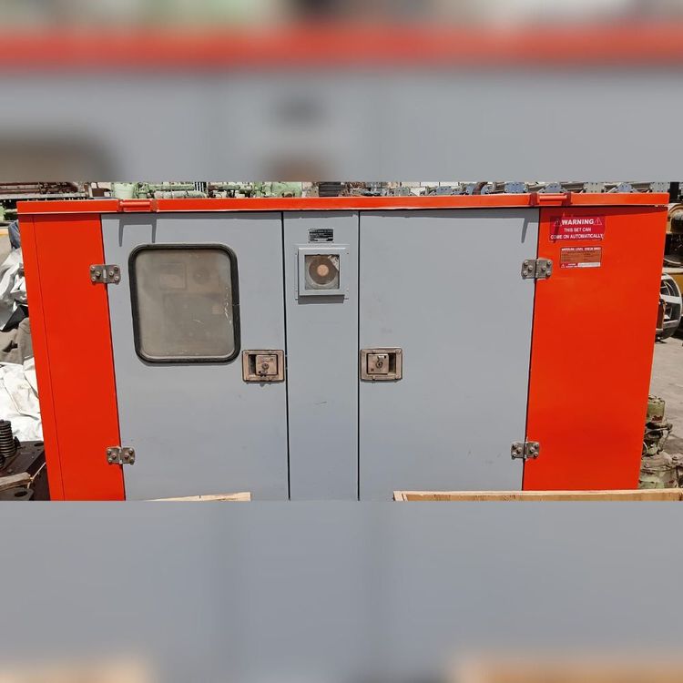 3 Mahindra 3255 GM