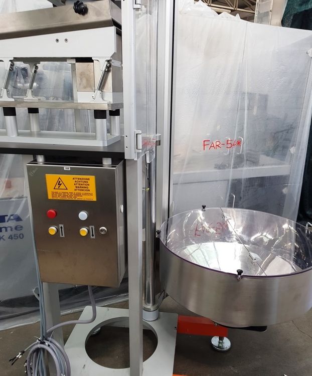 Cam food feeder elevator