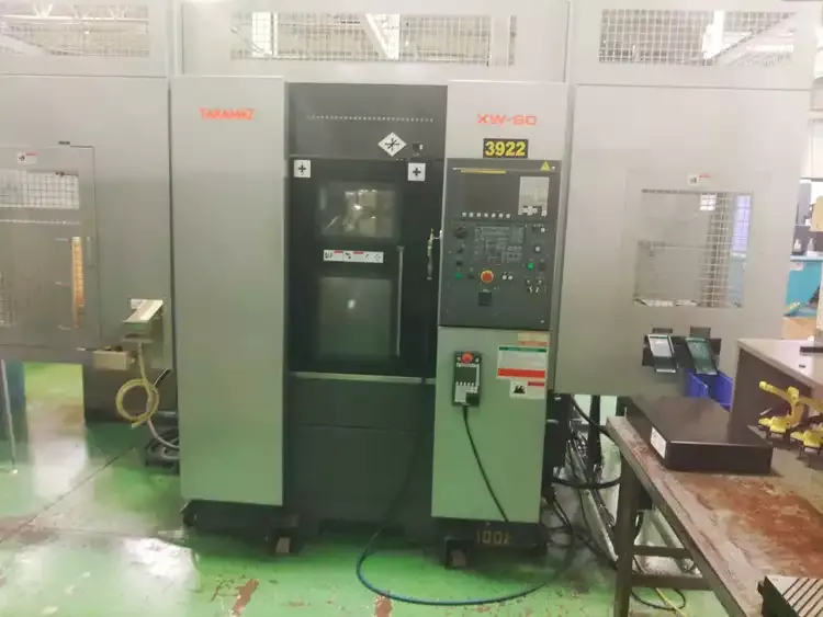 Takamaz TAKAMAZ & FANUC 0i-TF Max. 4,500 (6,000 optional) min⁻¹ XW-60 2 Axis
