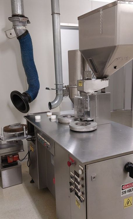 Capsugel Ultra 8 II Capsule Filling Machine