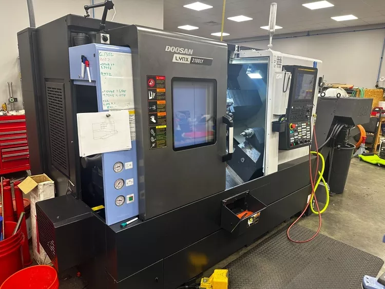 Doosan CNC CONTROL Variable Speed LYNX 2100LYA 2 Axis