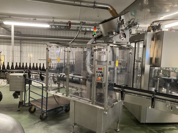 Dr VS 3 Top Cap pressing machine