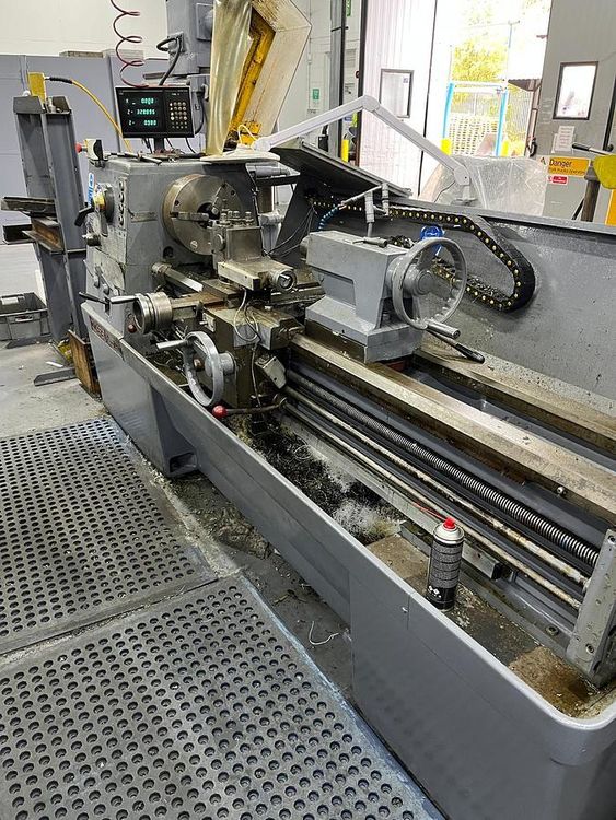 Colchester GAP BED CENTRE LATHE 1600 rpm MASCOT 1600 17" x 60"