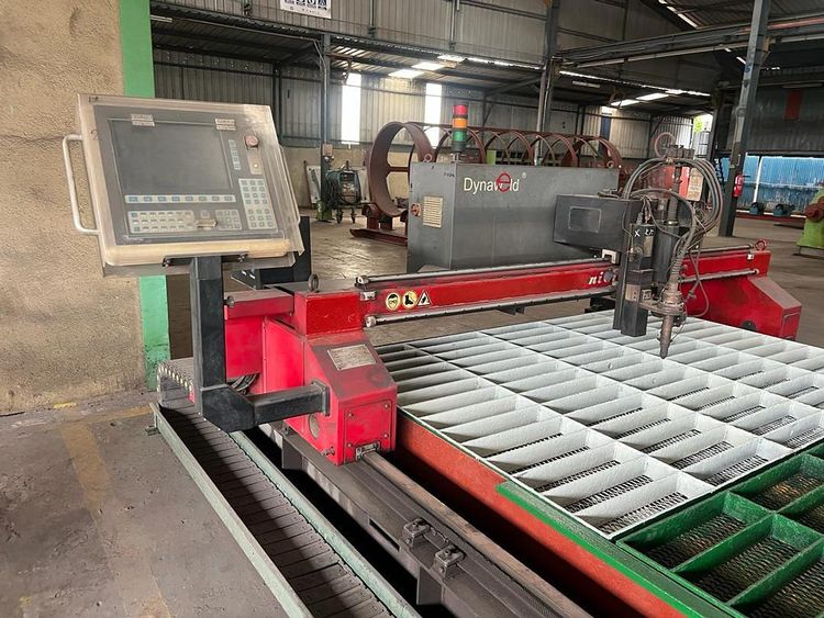 Dynaweld CNC Plasma Cutting Machine (Gantry-Type) 2550 x 6500mm CNC Controller