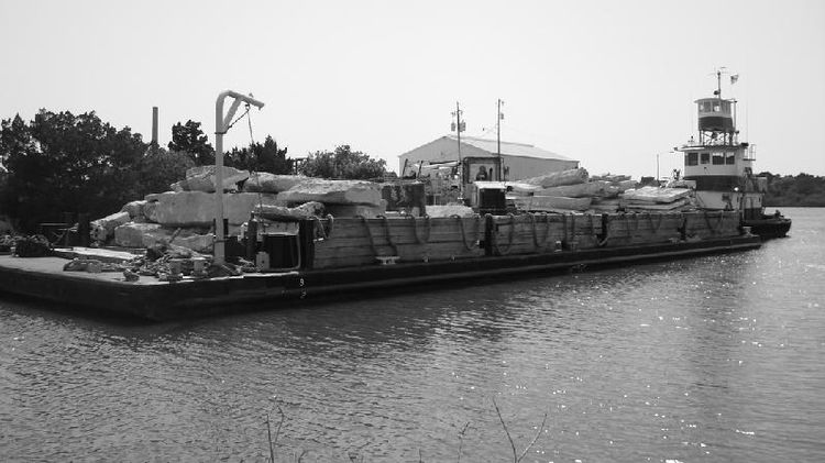130 x 45' ABS Loadline Deck - Spud Barge