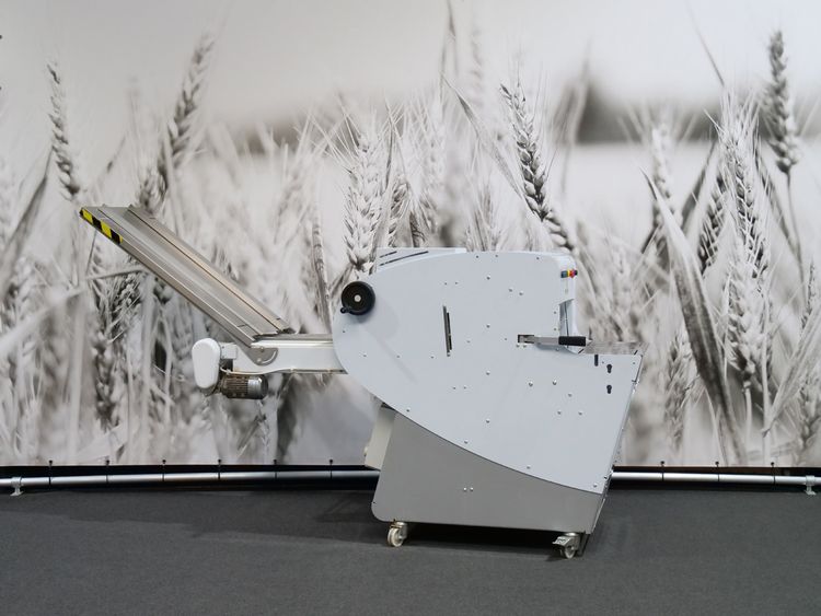 Rollmatic MI52 Band Bread Slicer