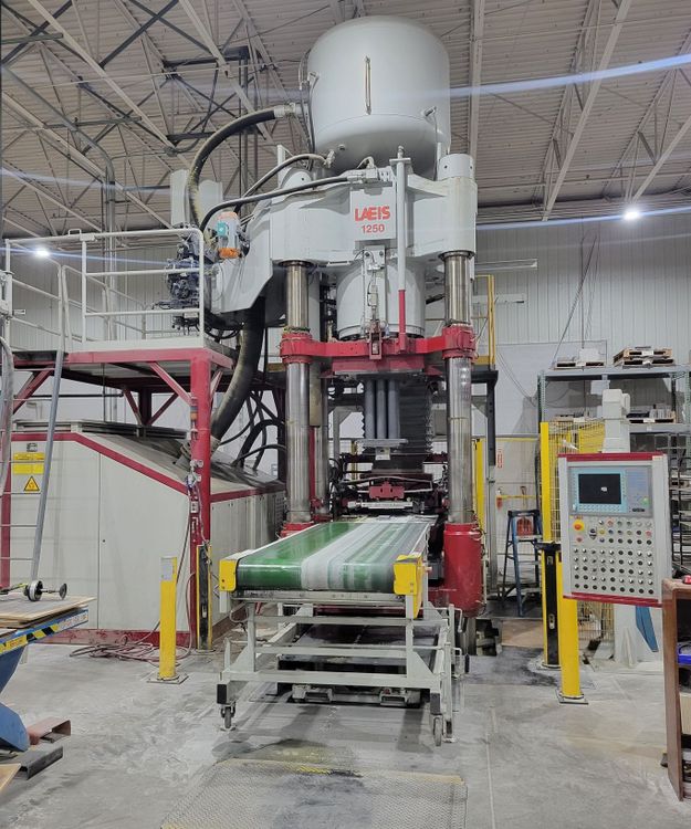 Laeis HPF II 1250 K 1,405 US tons @ approx. 2,300 PSI