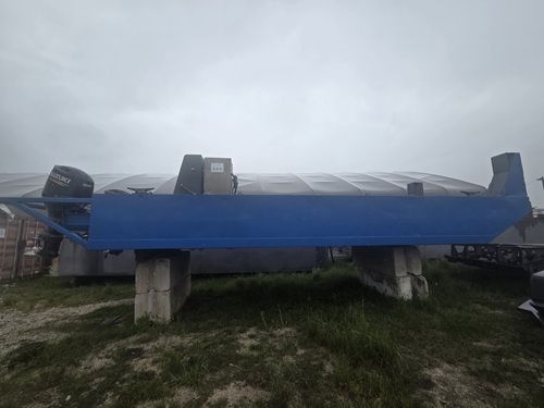 2  Self Propelled Push Boats 150 hp