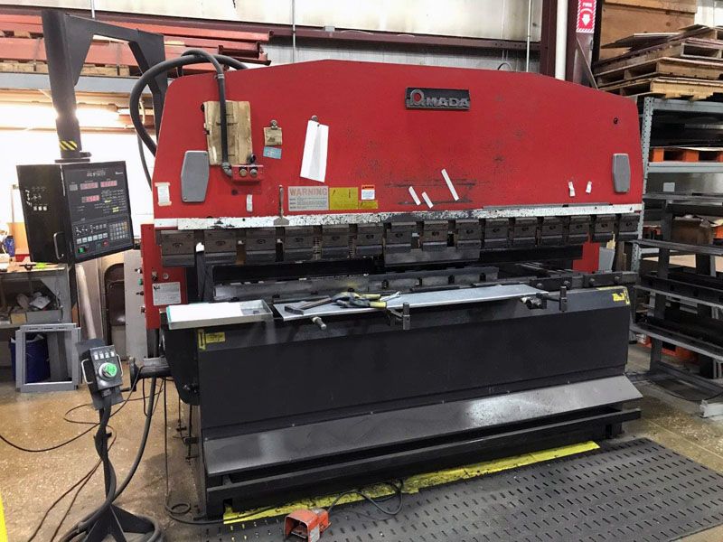 Amada RG100 “upacting” Press Brake 110 Ton x 10′