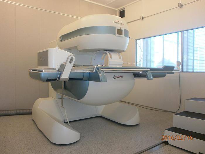 Esaote G-Scan Brio Weight-Bearing Tilting MRI