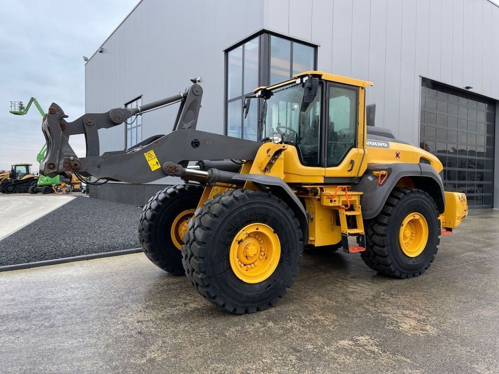 Volvo L120H Wheel Loader