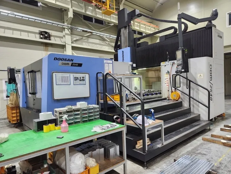 Doosan DBM-2540  8,000 RPM
