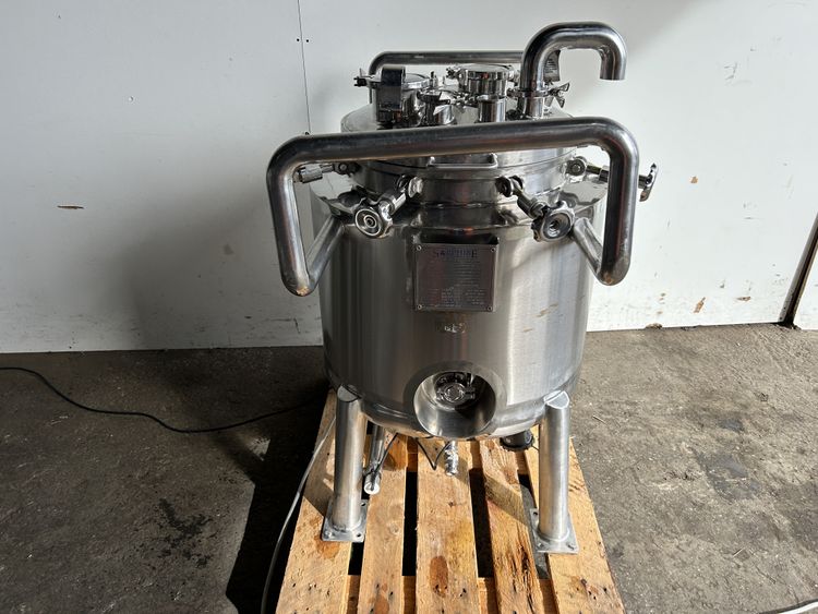 Sapphire 120L High shear mixing tank