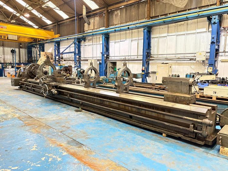 Broadbent HEAVY DUTY GAP BED CENTRE LATHE 360 rpm (18 speeds) SERIES 3748