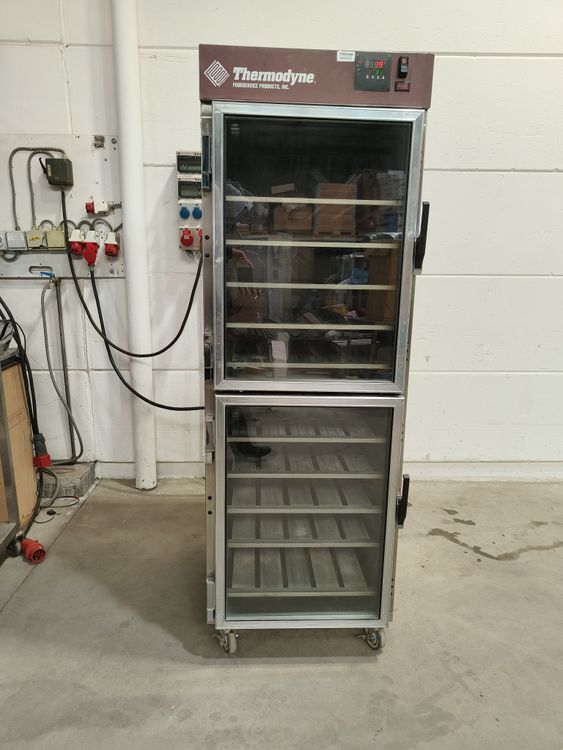 Thermodyne 1900G Warming cabinet / slow cook oven