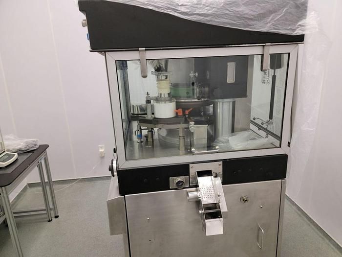 Manesty Tablet Press