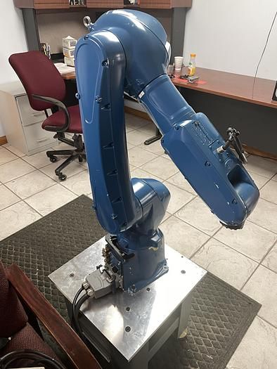 Kawasaki RS007L 6 Axis Robot with F60F Controller with Cubic S 6 Axis 7kg