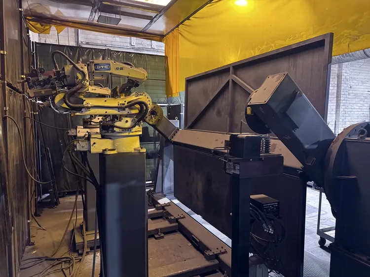 OTC TRI-ARC 1000  6 Axis 6 kg