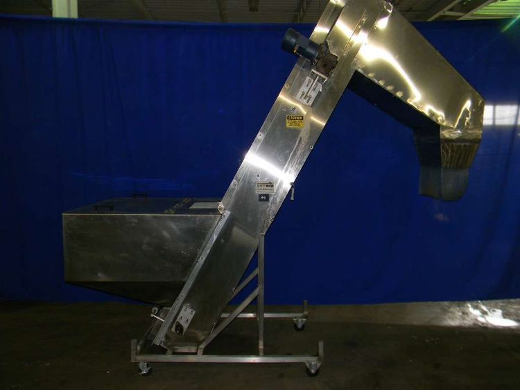 New England 20 CFT HE Cleated Elevator for Bottles