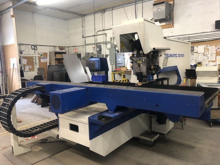 Trumpf Trumatic 2010R 20 ton punching capacity