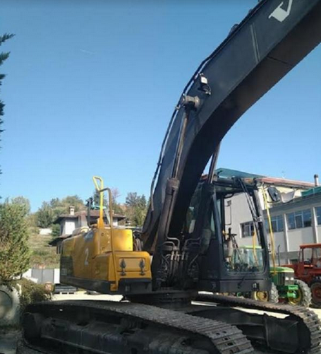 Volvo ec 220 dl