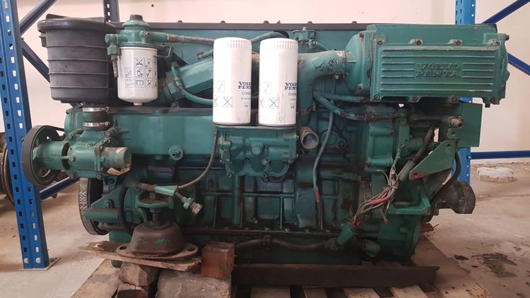 2 Volvo Penta D6 350 2 units, Overhauled, ready to use with prop drive
