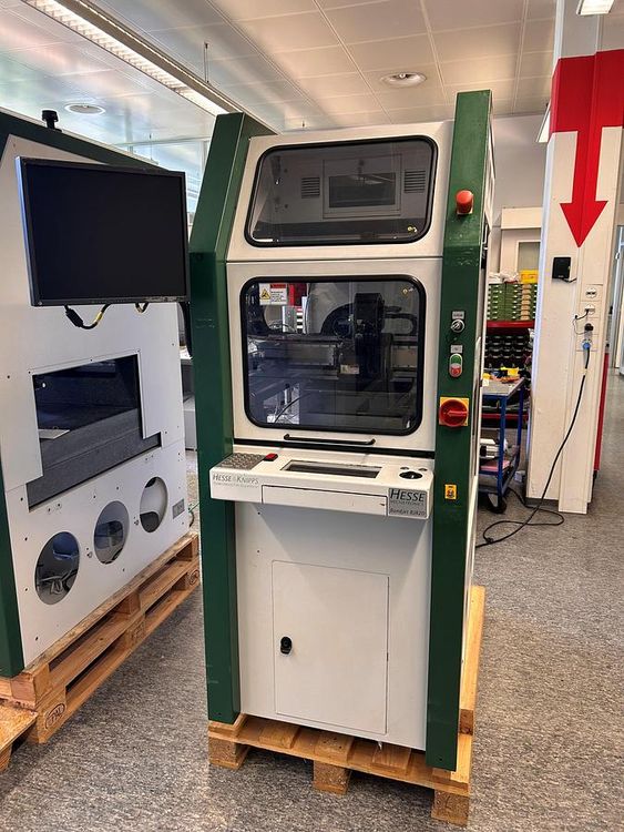 Hesse BJ820 Wire Bonder