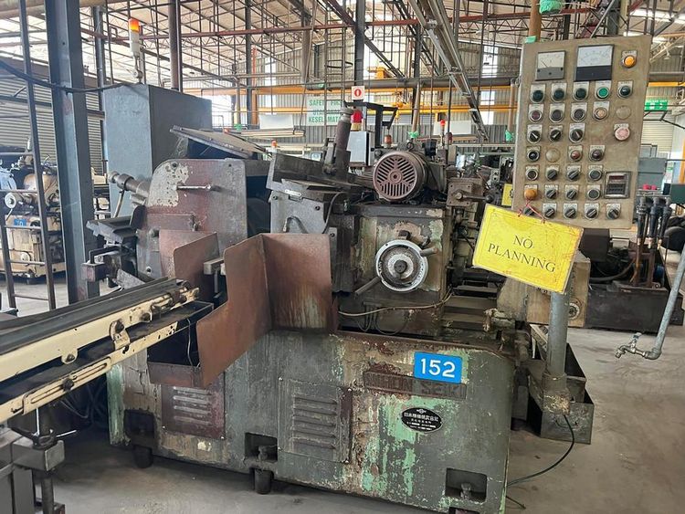 Nihon Seiki Centerless Grinder
