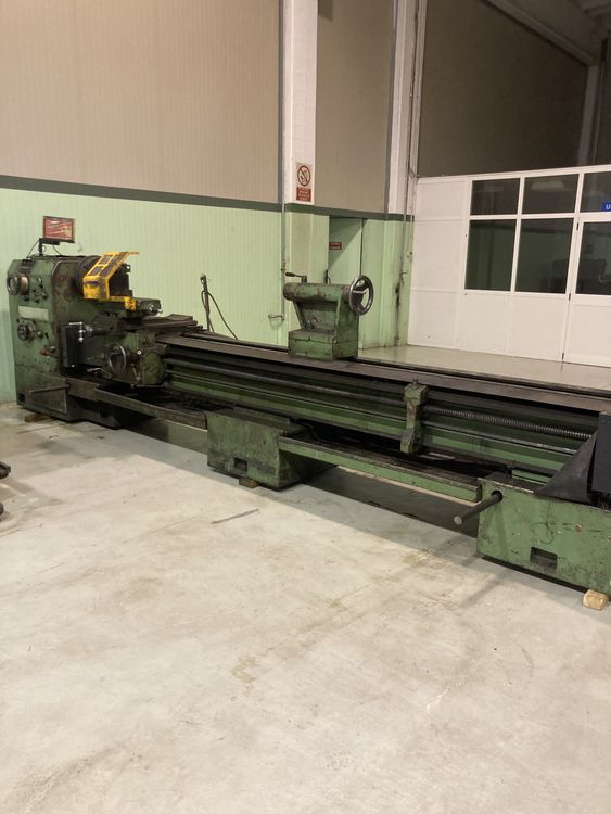 Giana ENGINE LATHE Variabl 400