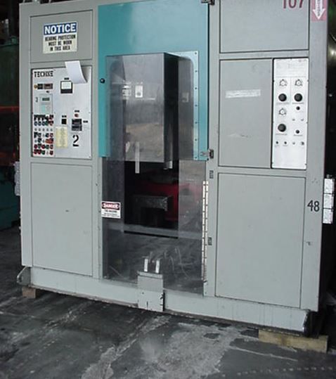 Techne 20000 blow molder