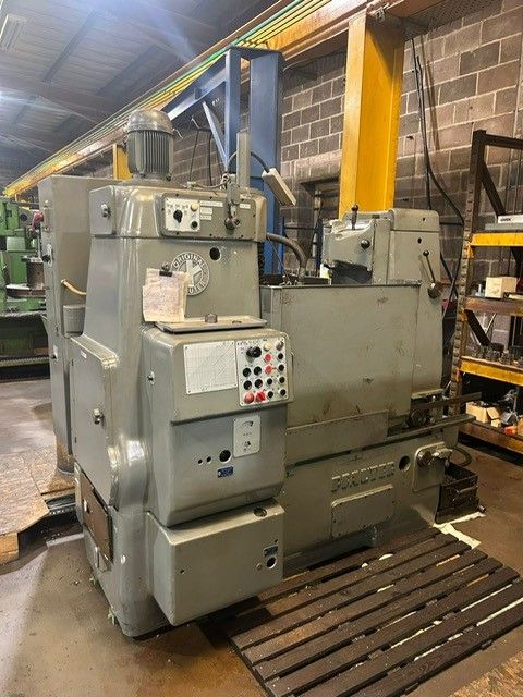 Pfauter P400 Variable Gear Hobbing Machine