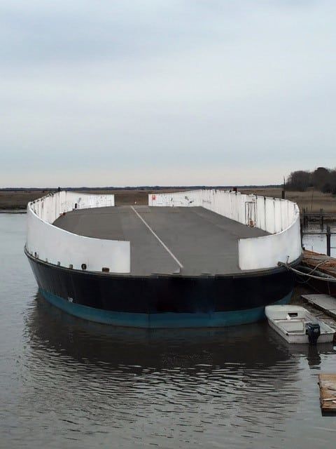 320 Barge