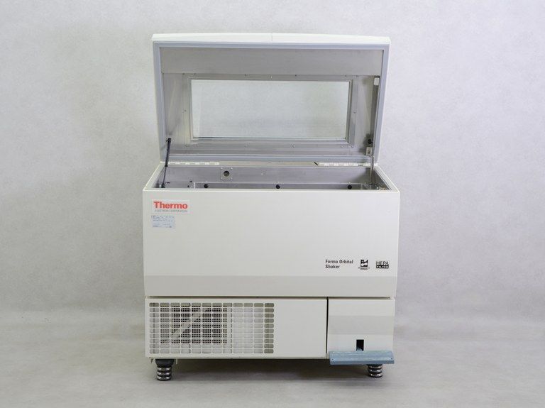 Thermo 481 Orbital shaking incubator