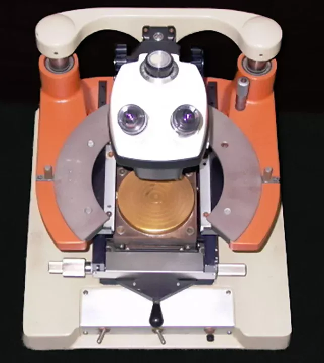 Rucker & Kolls 240 Probe Station