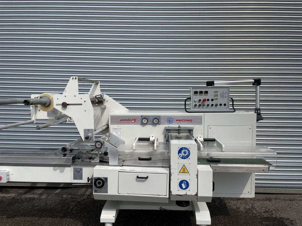 Record Panda 2000 250mm jaw width flow wrapper